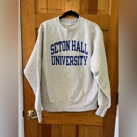 Seton Hall University Reverse Weave Crewneck Sweatshirt Light Gray Size Medium - Picture 1 of 7